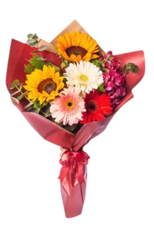 BOUQUET DE FLORES SURTIDAS CON 2 GIRASOLES ,3 GERBERAS , ASTROMELIAS Y FOLLAJE ENVUELTAS CON PAPEL DECORATIVO