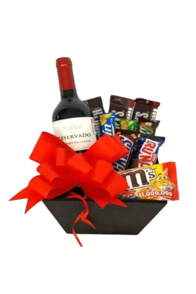 CAJA DE MADERA COLOR CHOCOLATE CON VINO TINTO Y 10 CHOCOLATES SURTIDOS