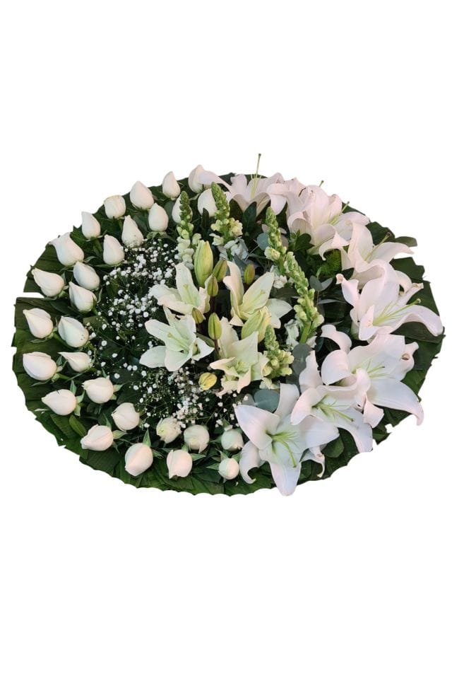 ARREGLO FLORAL FUNEBRE DE 24 ROSAS BLANCAS Y CASA BLANCAS