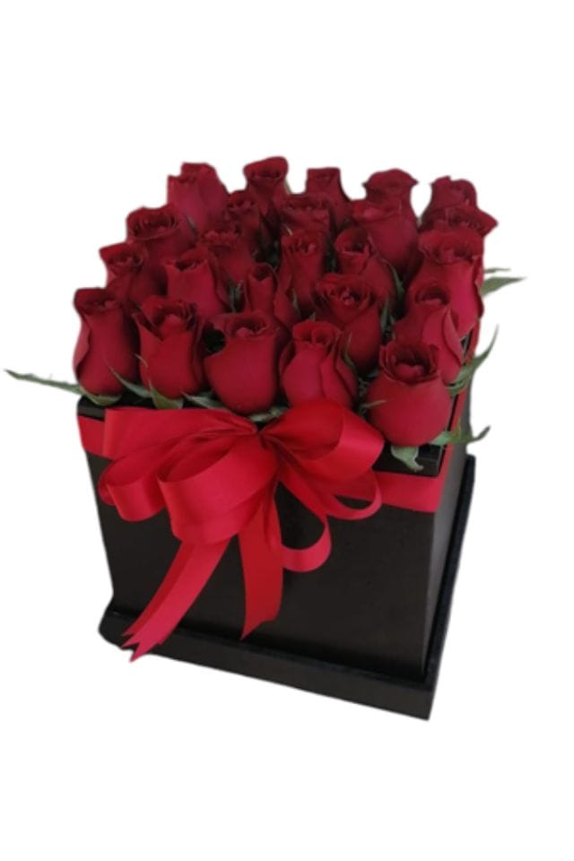 CAJA DE MADERA COLOR CHOCOLATE CON 24 ROSAS ROJAS Y LISTON SATINADO COLOR ROJO